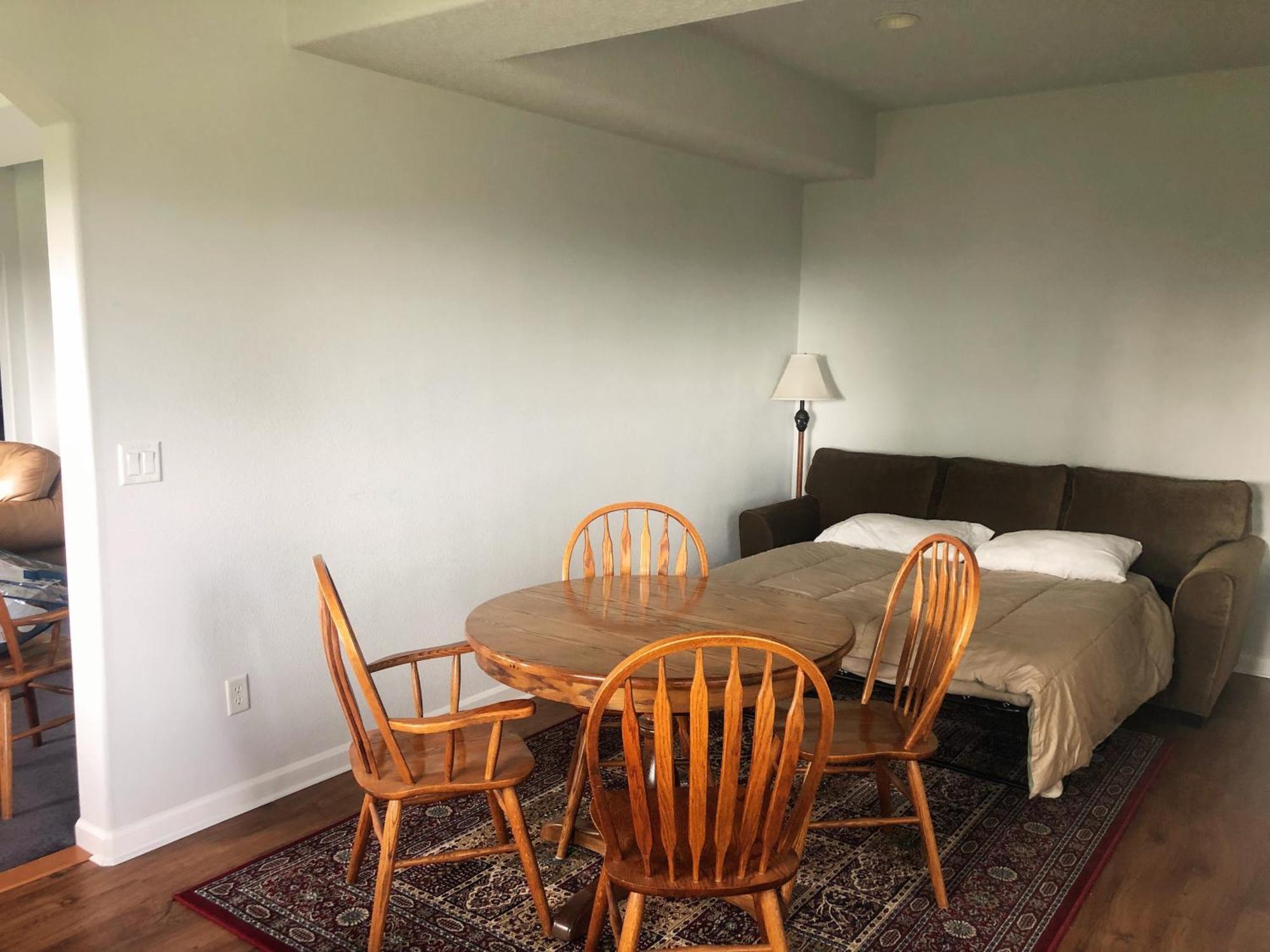 2 Bedroom Suite: Views, Private Entrance, Evchgr Amity المظهر الخارجي الصورة